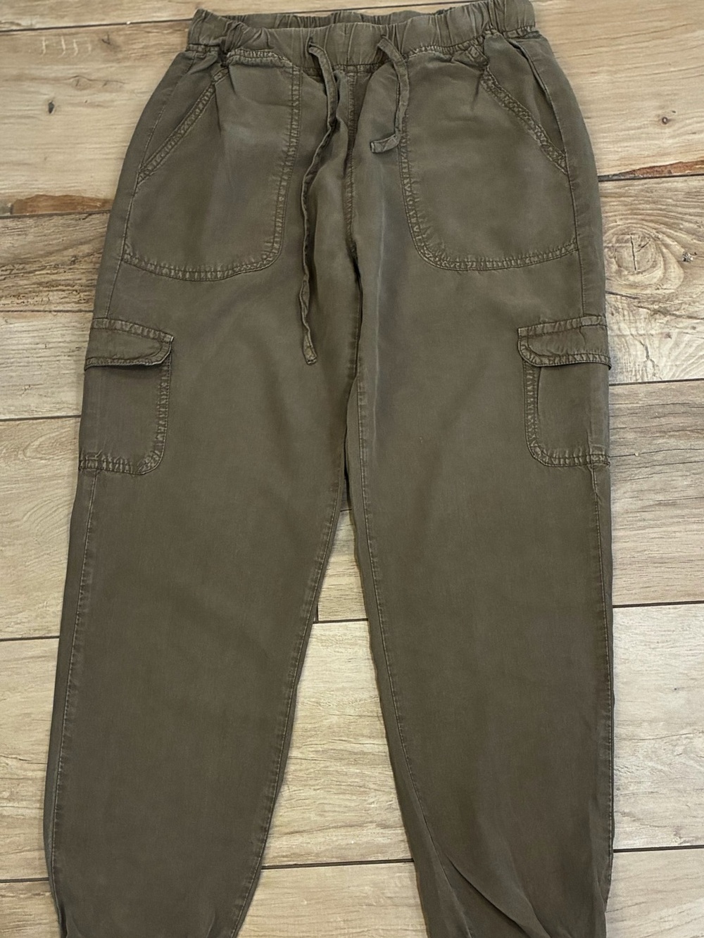 Thread & Supply Olive Green Cropped Cargo Jogger Pants